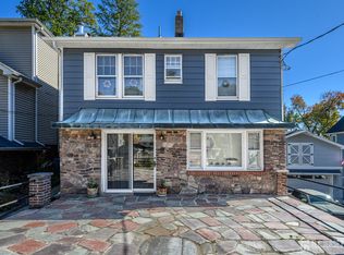 33 Shore Rd, Lake Hopatcong, NJ 07849