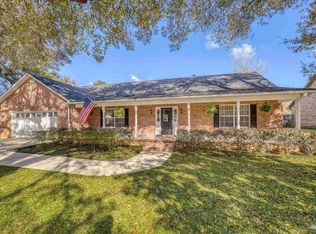 3205 Windmill Cir, Cantonment, FL 32533