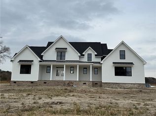 2624 Ballahack Rd, Chesapeake, VA 23322