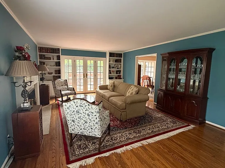 36 Augusta Ln — Photo 3