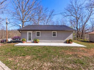 66 Highland Ln, Waverly, TN 37185