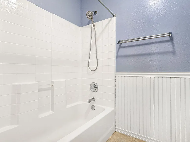 14226 W Wethersfield Rd — Photo 42