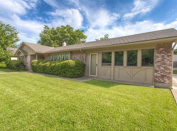 4th image of 3528 Wayland Dr