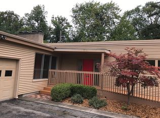 2501 Lee Dr, Bay City, MI 48708