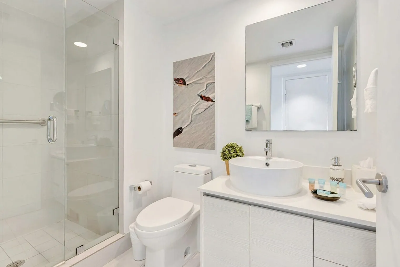 Studio, 1.0 bath, 290 sqft, $1,697 — Photo 4