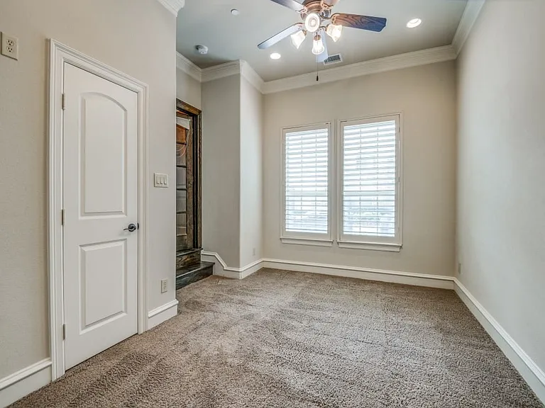 7927 Osborn Pkwy — Photo 16