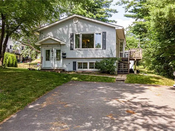 770 Glengarry Pl, Fredericton, NB E3B 5Z9