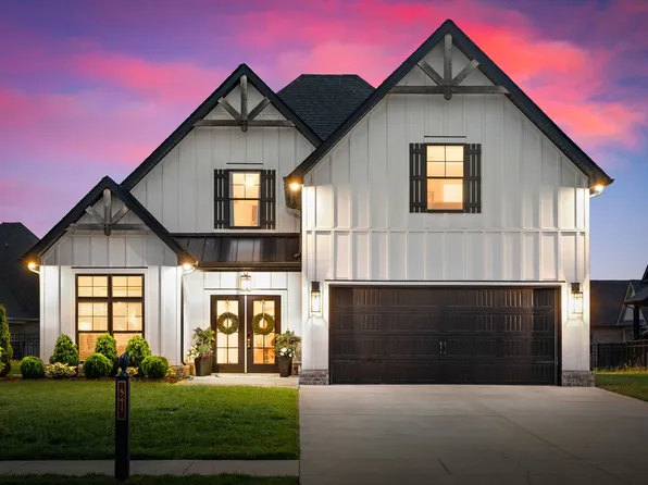 341 Lowline Dr, Clarksville, TN 37043