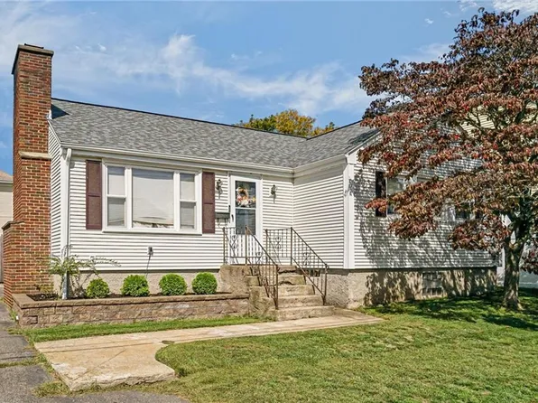 109 Arlington St, East Providence, RI 02914