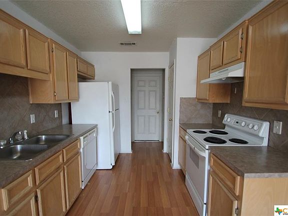 4th image of 2600 Maria Dr
