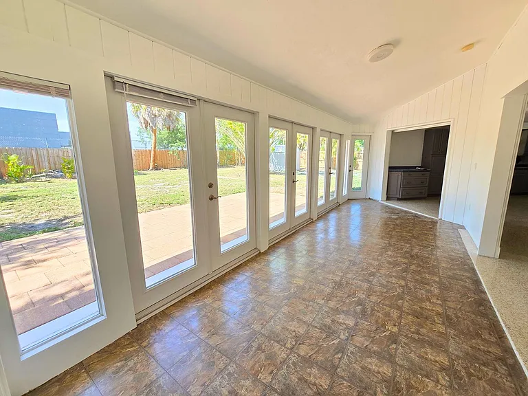 2101 Alvarado Ln — Photo 17