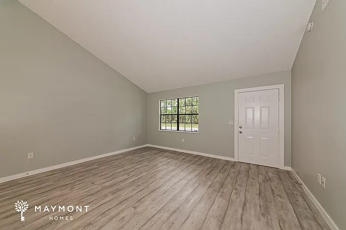 2 bed, 2.0 bath, 1026 sqft, $1,745 — Photo 3