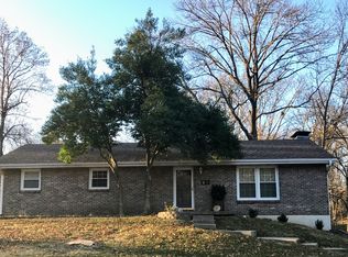 316 Fredricks Ln, Jefferson City, MO 65101