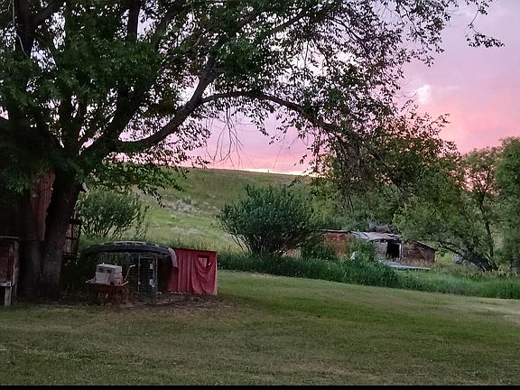 4th image of 51 Spur Ln