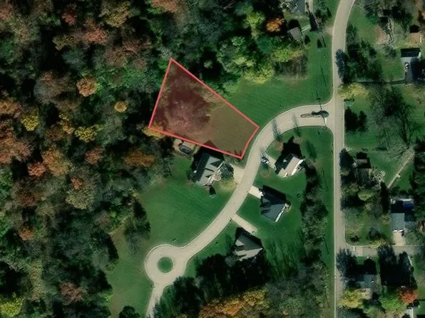 11 Hidden Grove Ln, Spring Valley, IL 61362