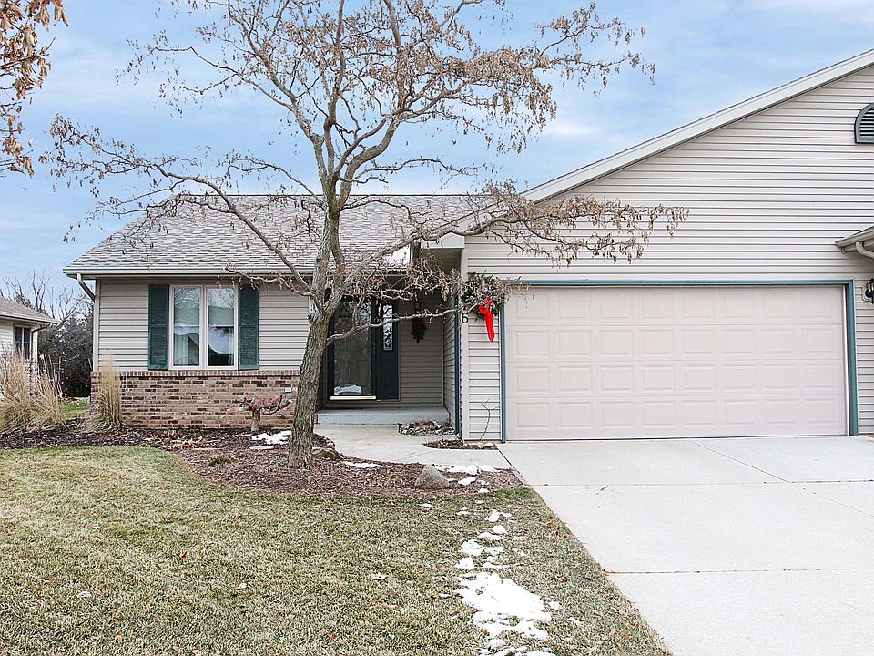 1st image of 176 Lexington Ct #1