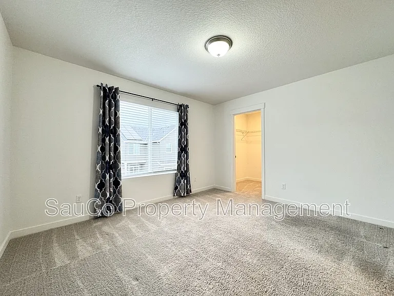 1248 S 28th Ter — Photo 20