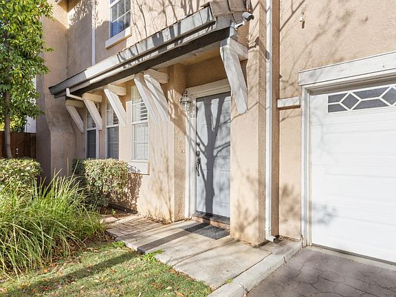 3rd image of 2245 Ironpicket Ct