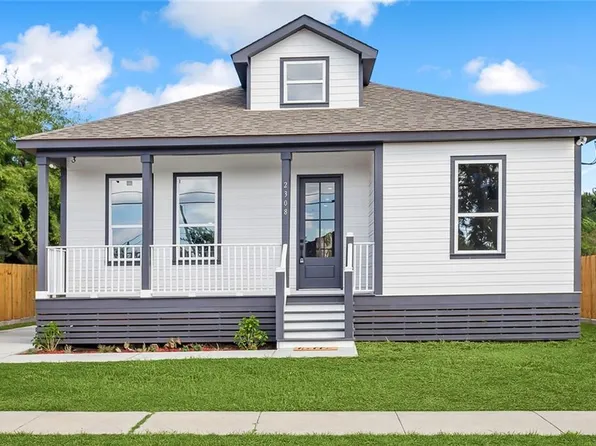 2308 Riverbend Dr, Violet, LA 70092