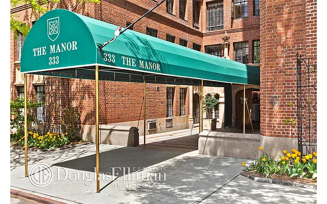 Rented by Douglas Elliman | media 33