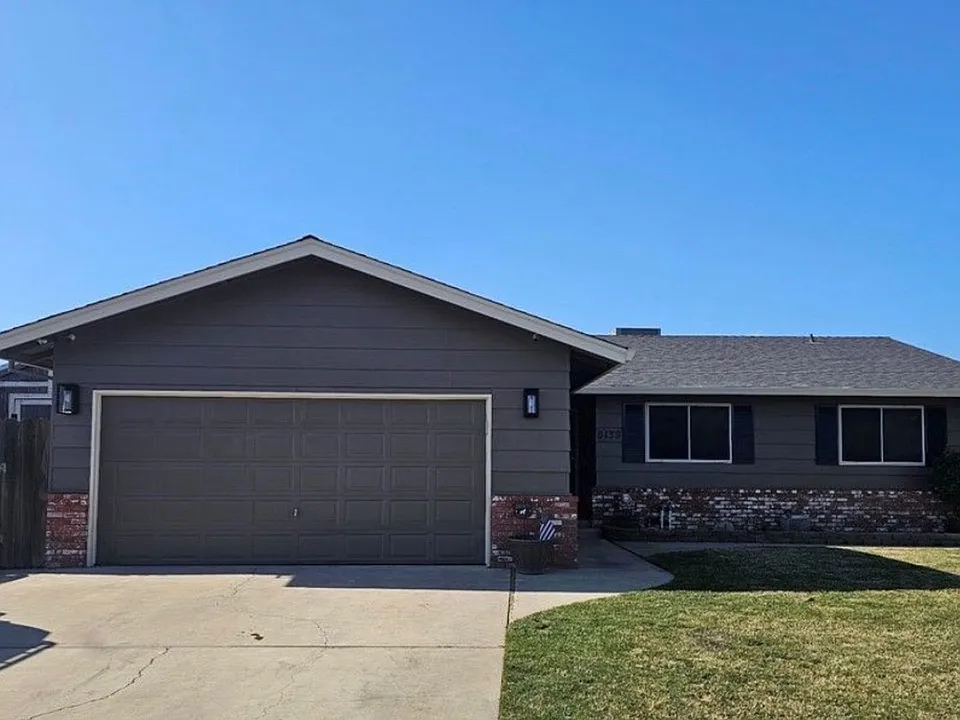 8139 Winfield Dr