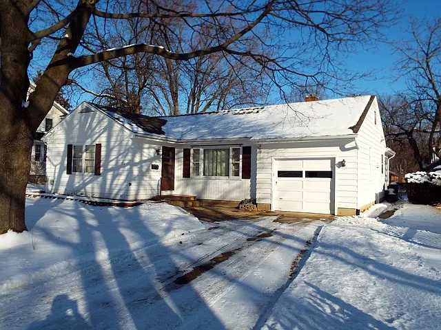 220 N Jefferson St photo 1