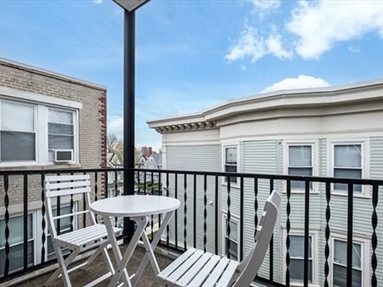 45 Ashford St #20 — Photo 11