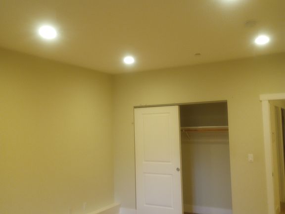 2nd image of 208 Wellington Ave