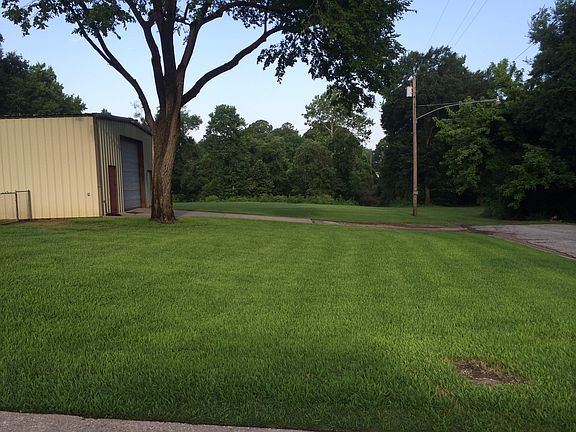 3rd image of 3330 Mineola Hwy