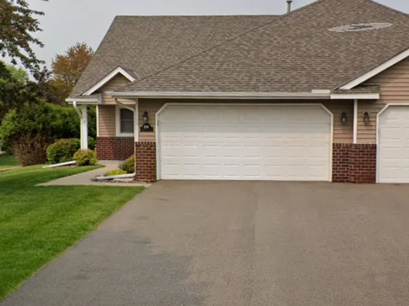 2591 Rosetown Ct, Roseville, MN 55113