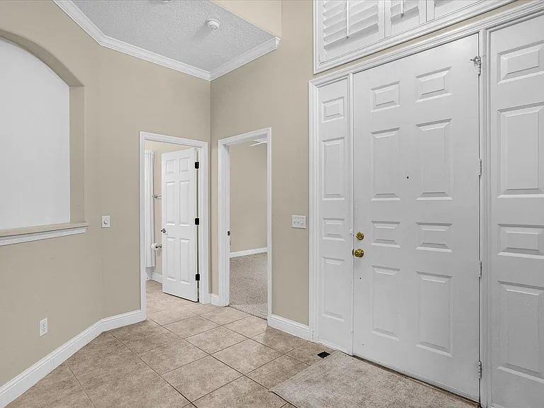 10674 Woodchase Cir — Photo 2