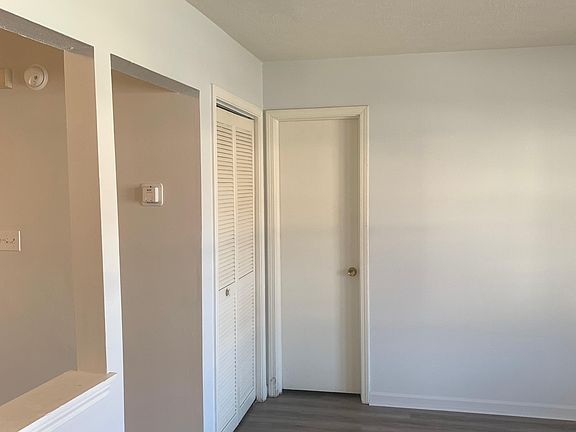 3rd image of 801 Burcale Rd APT D3