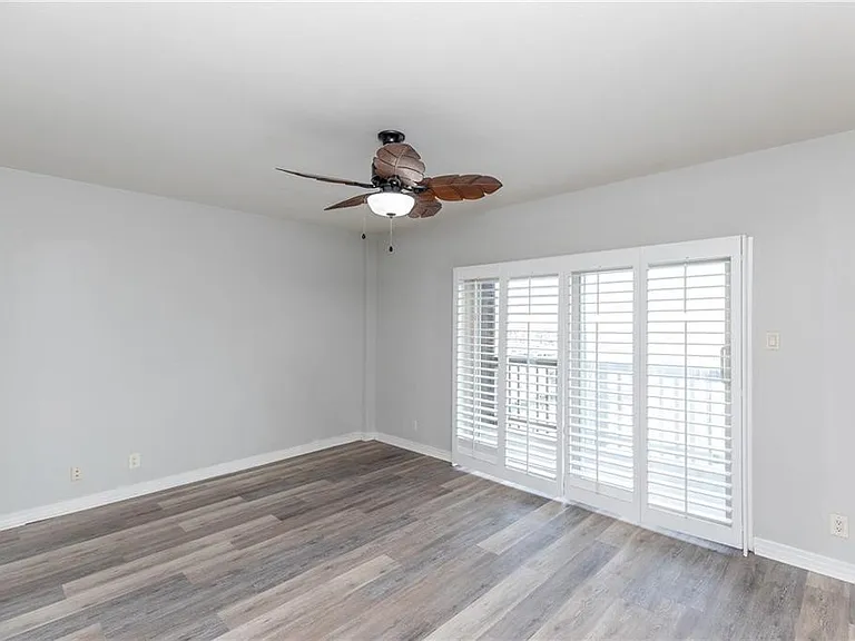 200 W Cotter Ave — Photo 31