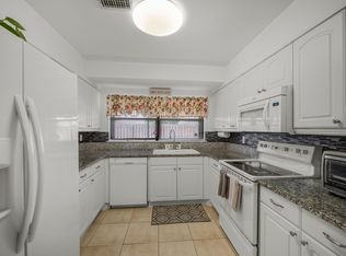 1458 SE Santurce Rd, Port Saint Lucie, FL 34952