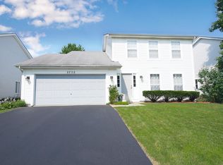 2752 Bluewater Cir, Naperville, IL