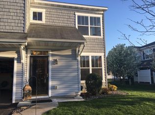 1936 Shamrock Pl, Chaska, MN 55318