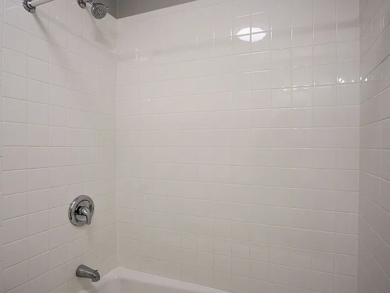 Wornall Place Apartments — Photo 11