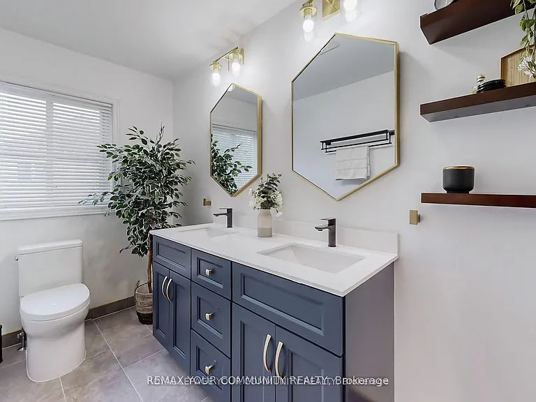 52 Four Seasons Cres — Photo 22