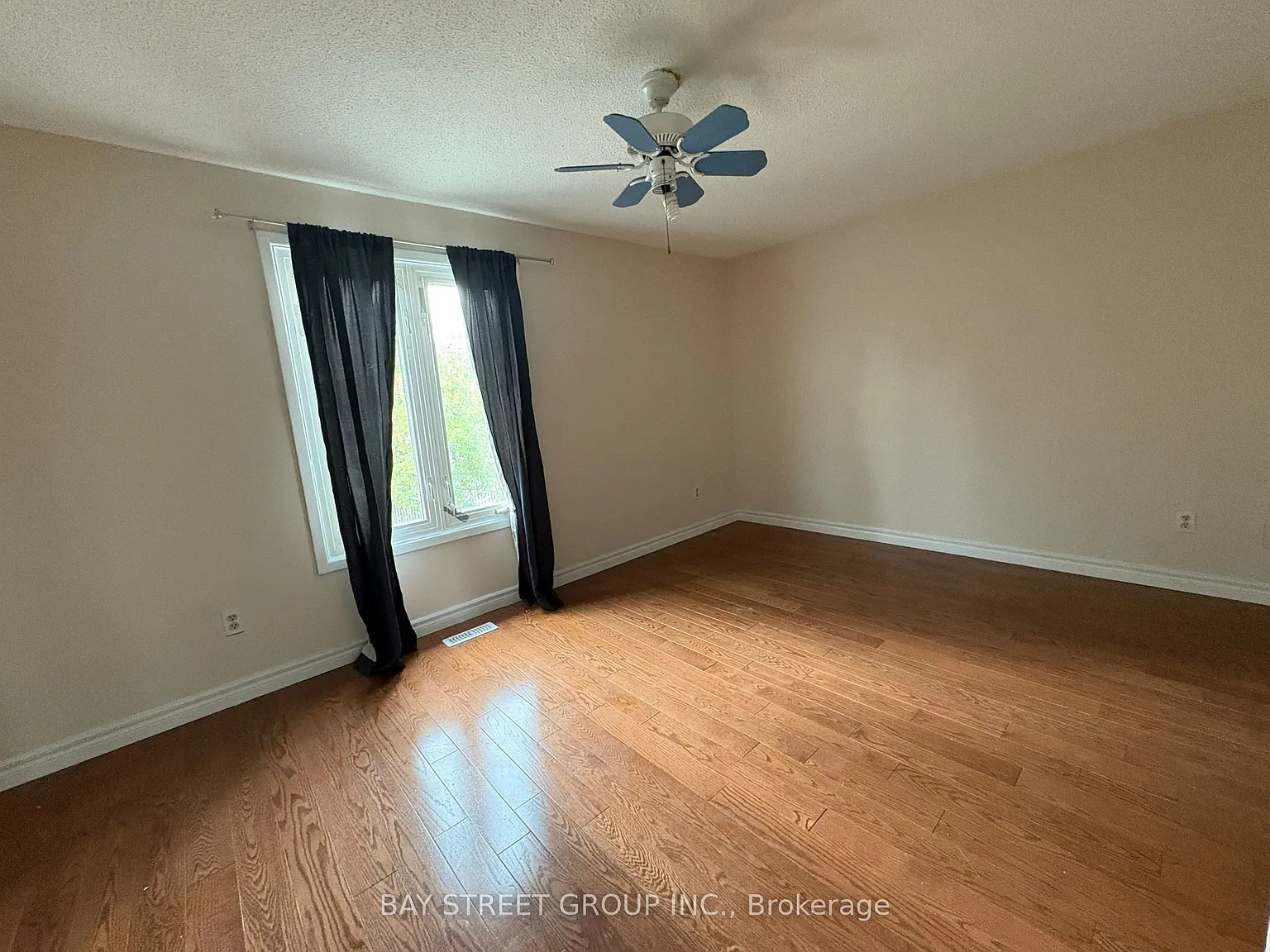 3 bed, $3,500 — Photo 4