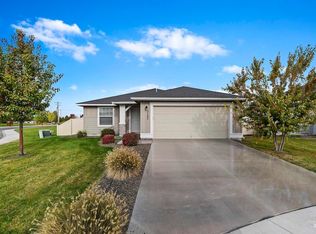 3182 N Saratov Way, Kuna, ID 83634