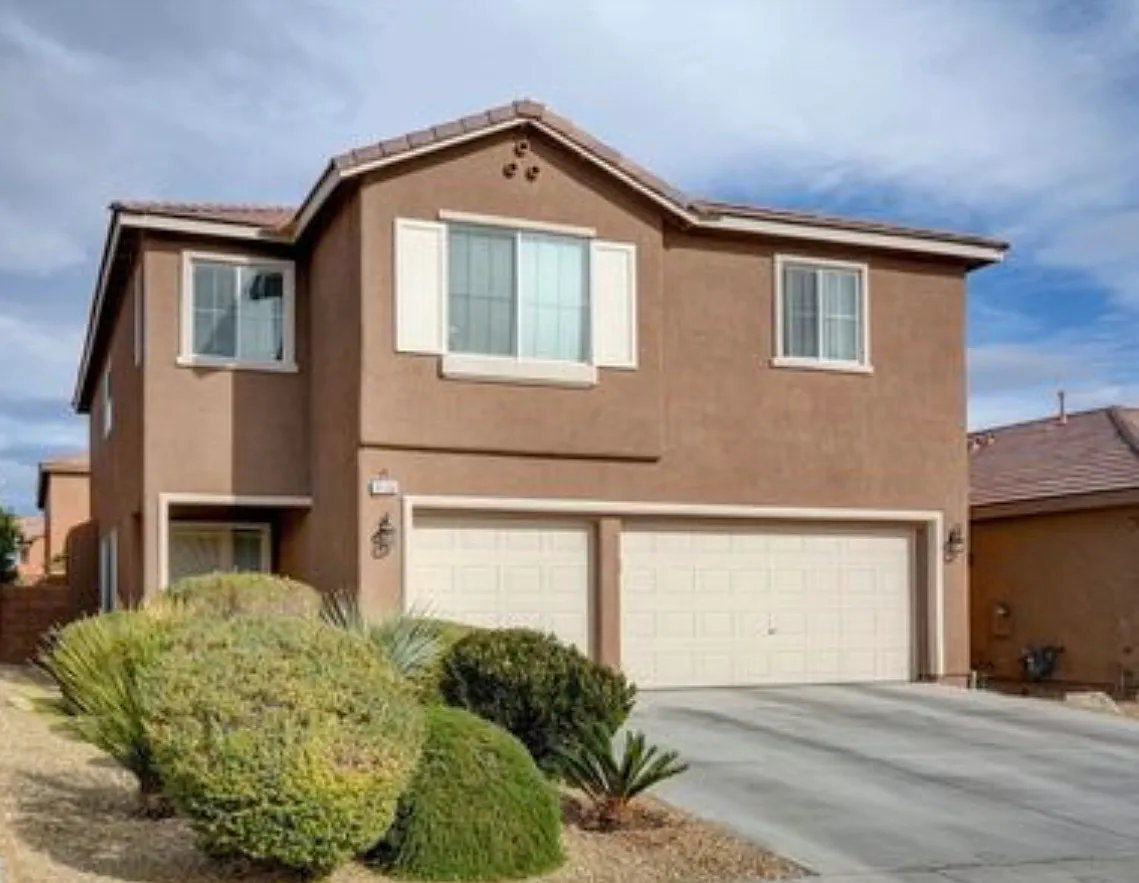 5 bed, 2552 sqft, $2,500 — Photo 1