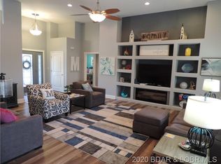 6364 Red Barn Rd, Osage Beach, MO 65065