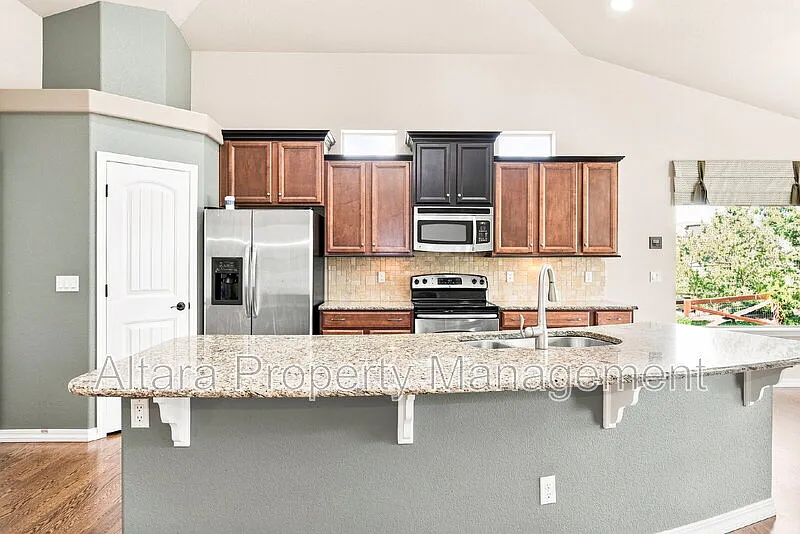 4 bed, 3.0 bath, 2980 sqft, $2,875 — Photo 4
