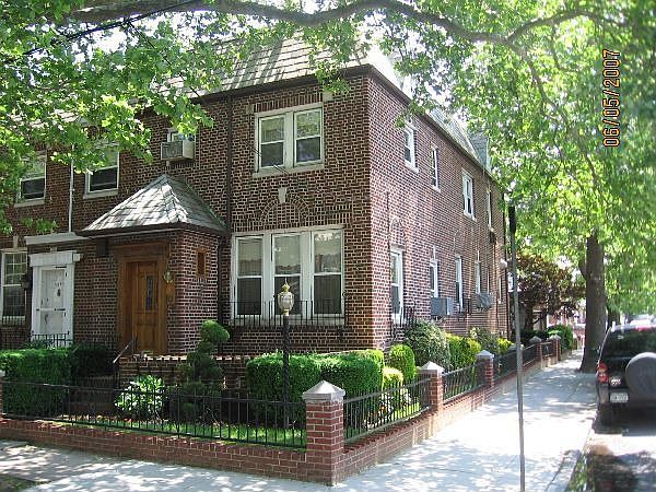 Solid Brick One Family 4 Bedroom Duplex!