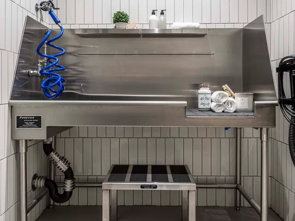 77 West 24th Street image 17 of 18