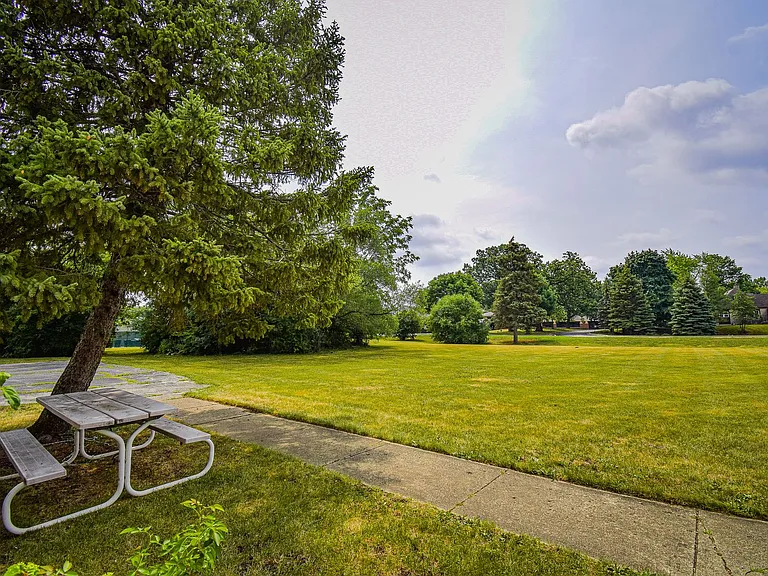 575 Berry Ave #2B — Photo 6