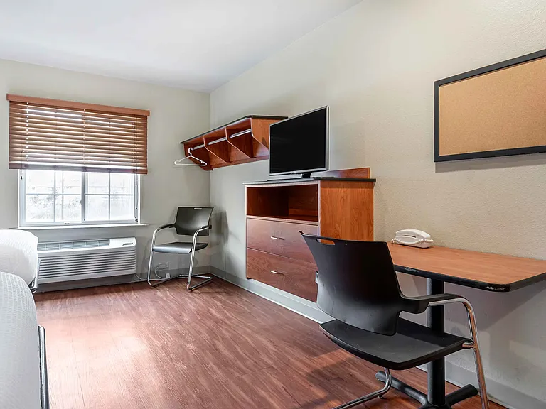 Studio Suite - 2 Full Beds