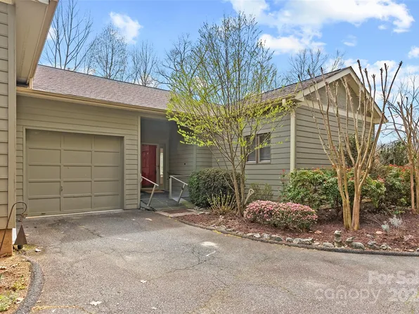11 River Knoll Dr, Asheville, NC 28805