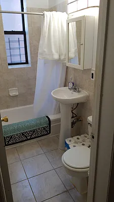 Rented by Carnegie Management Inc | media 20