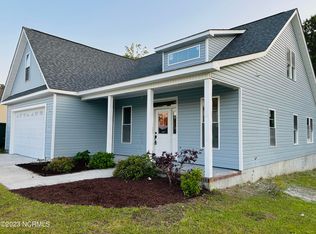 112 Shadow Creek Dr, Hubert, NC 28539